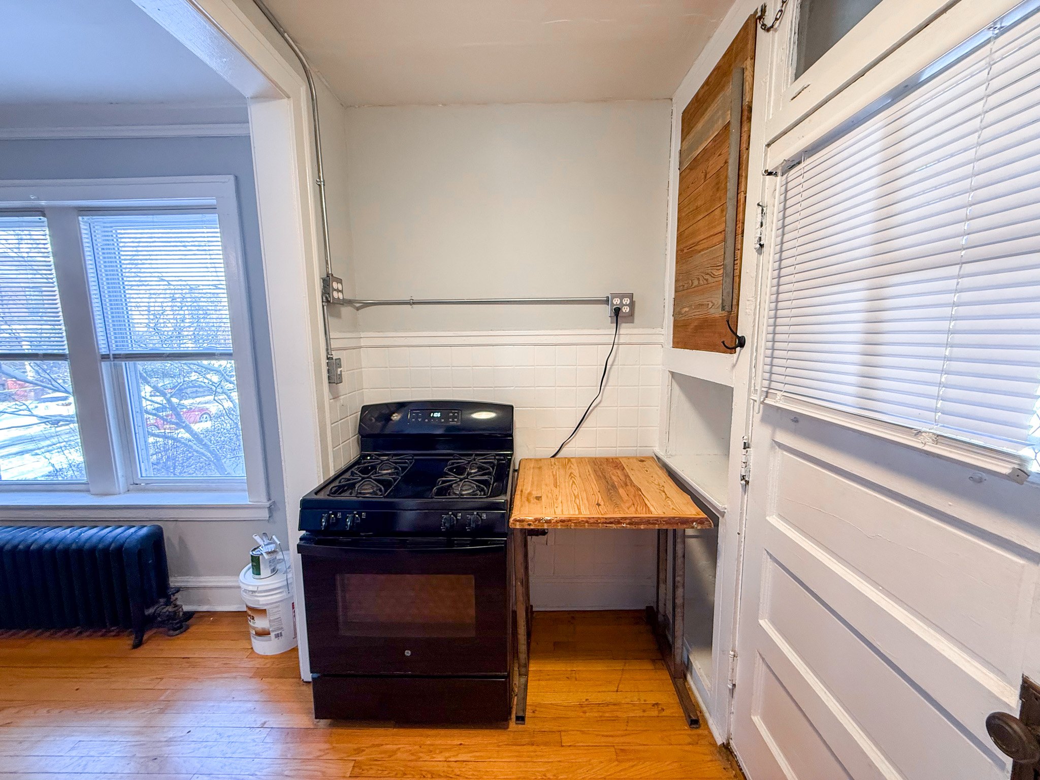 1634-38 W Granville Ave./ 6205-11 N Paulina St. 1634 W Granville Ave., Chicago 60660